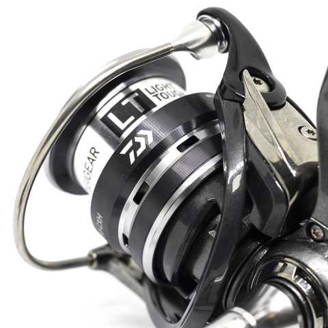 Передний фрикцион Катушка Daiwa 23 Exceler LT 4000-C — купить в интернет  магазине FISHCARP